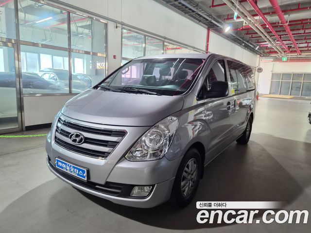 Hyundai Starex 12-Seater Wagon Smart — пробег 193 644 км — фото 1 из 5