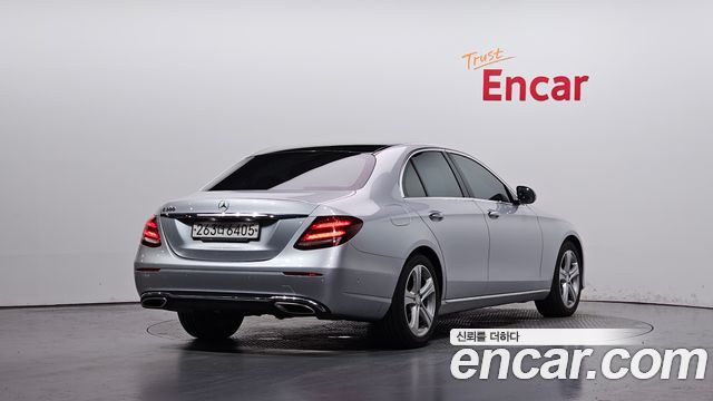 Mercedes-Benz E-Class из Кореи Encar