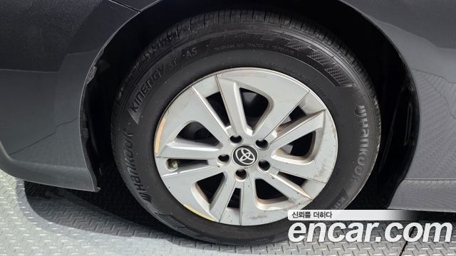 Toyota Prius 1.8 E — пробег 88 692 км — фото 5 из 5