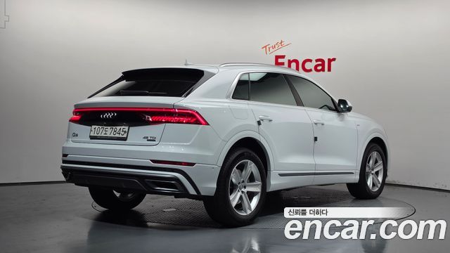 Audi Q8 45 TDI Quattro Premium — пробег 106 316 км — фото 2 из 5