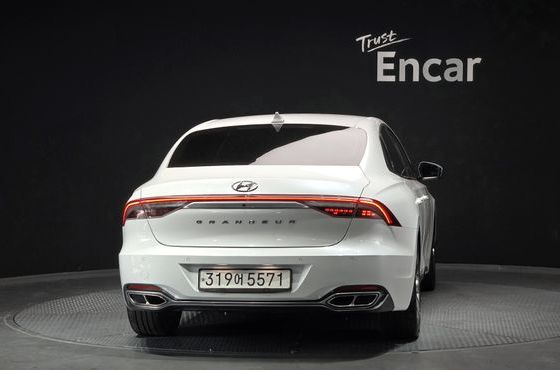 Hyundai Grandeur 2.5 Calligraphy — пробег 135 558 км — фото 4 из 5