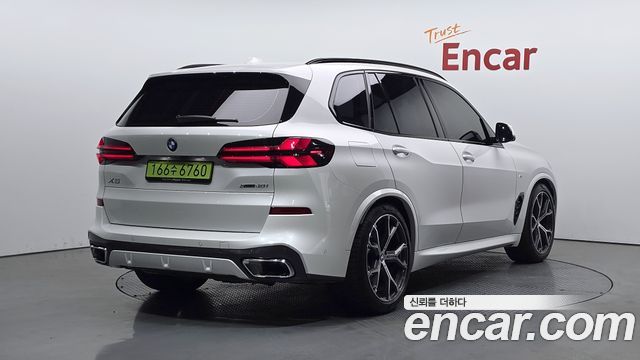 BMW X5 xDrive 40i M Sport — пробег 5 021 км — фото 2 из 5