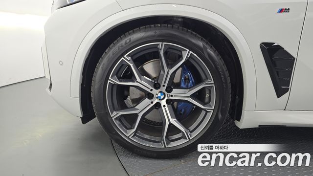 BMW X5 xDrive 40i M Sport — пробег 5 021 км — фото 5 из 5