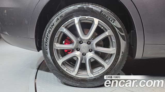 Maserati Levante из Кореи Encar