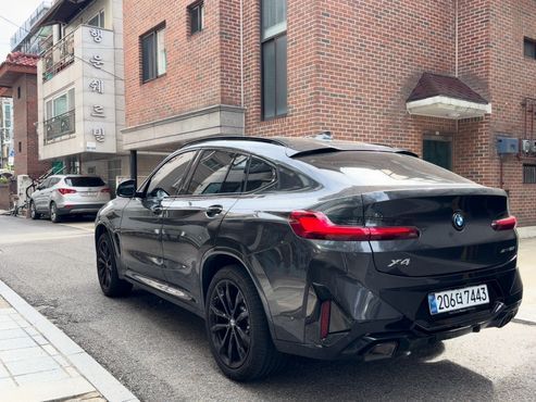 BMW X4 xDrive20i M Sports Pro — пробег 15 500 км — фото 4 из 5