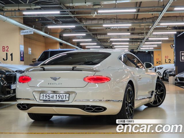 Bentley Continental 4.0 GT — пробег 10 068 км — фото 3 из 5