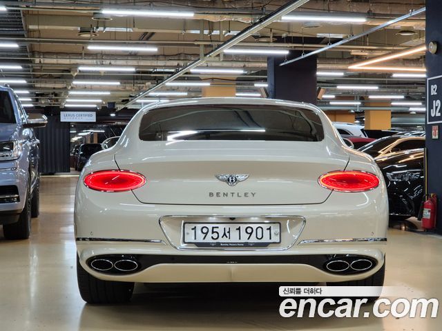 Bentley Continental 4.0 GT — пробег 10 068 км — фото 4 из 5