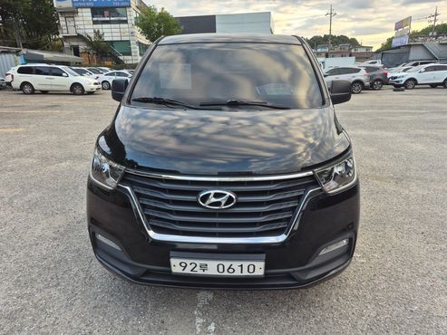 Hyundai Starex Van 3-Seater Smart — пробег 136 000 км — фото 2 из 5