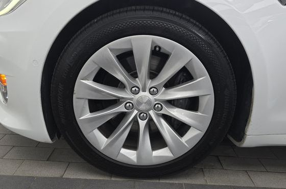 Tesla Model S Long Range — пробег 72 346 км — фото 5 из 5