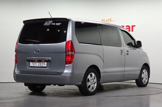 Hyundai Starex 12-Seater LPi Smart — пробег 170 524 км — фото 2 из 5