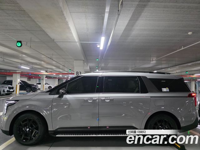 Kia Carnival HEV 7-Seater X Line — пробег 2 000 км — фото 3 из 5