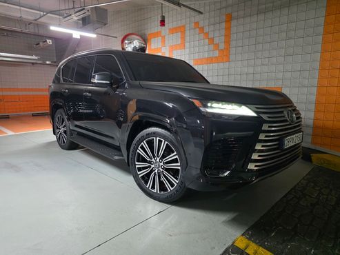 Lexus LX 700h Luxury — пробег 10 км — фото 4 из 5