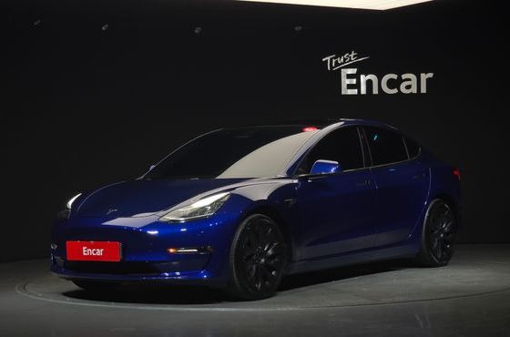 Tesla Model 3 Long Range AWD — пробег 84 972 км — фото 1 из 5