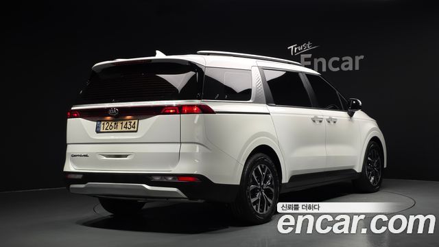 Kia Carnival из Кореи Encar