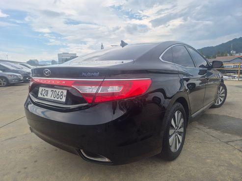 Hyundai Grandeur Premium — пробег 124 282 км — фото 4 из 5