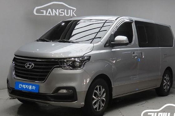 Hyundai Starex Urban 9-Seater Premium Spicial — пробег 52 000 км — фото 1 из 5