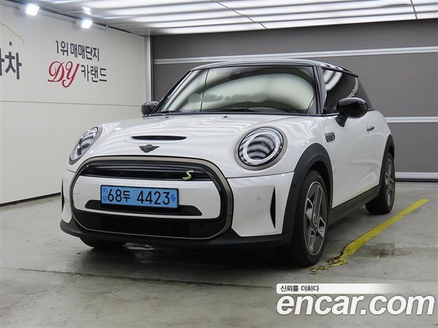 Mini Cooper Resolute Edition 3rd — пробег 27 762 км — фото 1 из 5