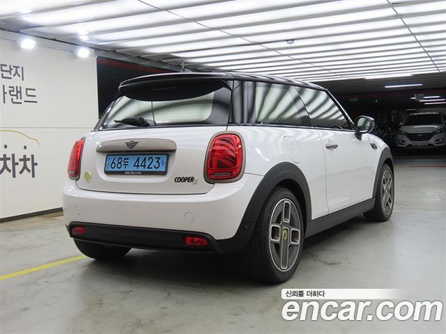 Mini Cooper Resolute Edition 3rd — пробег 27 762 км — фото 4 из 5