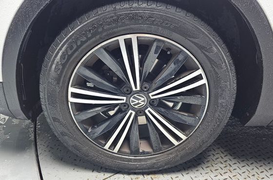 Volkswagen Tiguan 2.0 TDI Premium — пробег 80 675 км — фото 5 из 5