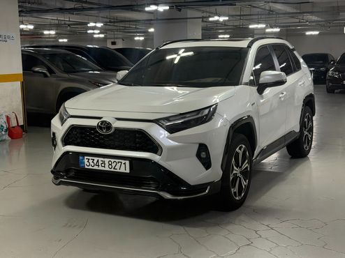 Toyota RAV4 2.5 4WD PHEV XSE — пробег 5 250 км — фото 1 из 5