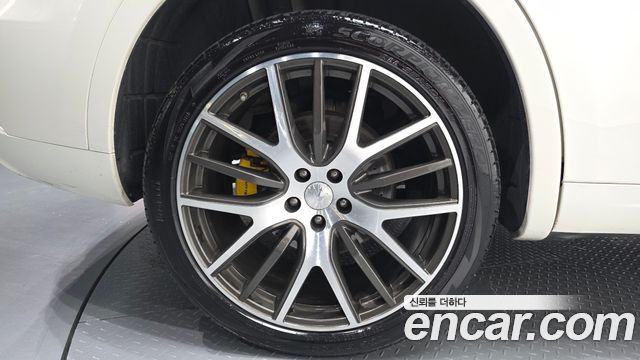 Maserati Levante из Кореи Encar