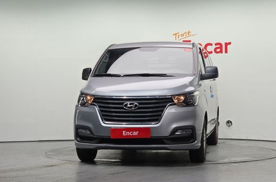 Hyundai Starex Van 5-Seater Modern — пробег 137 928 км — фото 3 из 5
