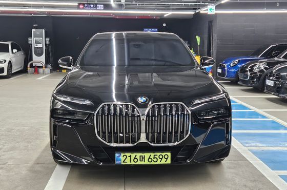 BMW 7-Series 740i xDrive M Sport — пробег 19 000 км — фото 3 из 5