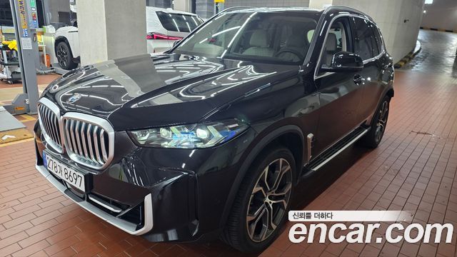 BMW X5 xDrive 40i xLine — пробег 8 450 км — фото 3 из 5