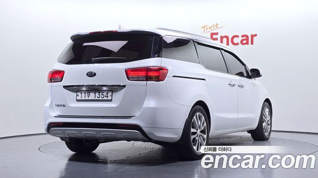 Kia Carnival из Кореи Encar