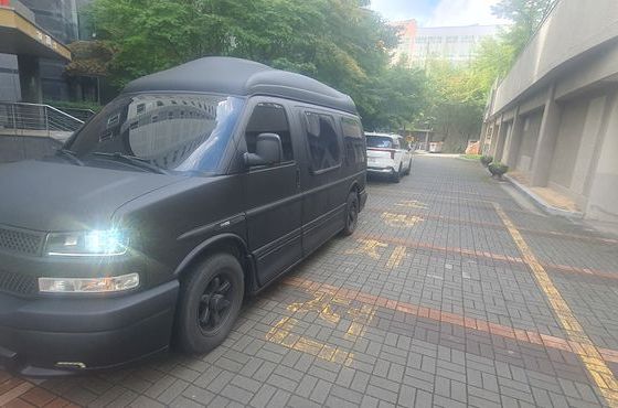 Chevrolet Chevy Van 9-Seater — пробег 184 000 км — фото 3 из 5
