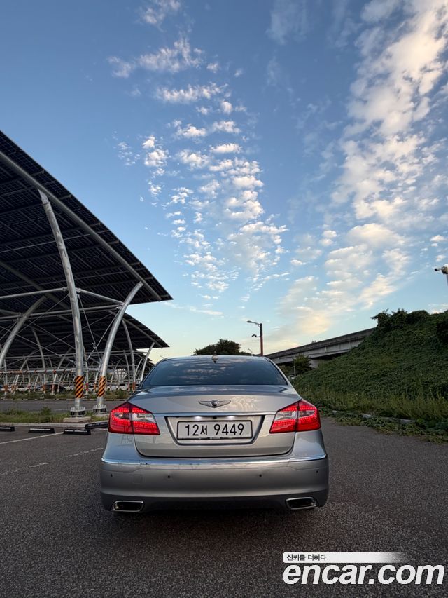 Hyundai Genesis из Кореи Encar