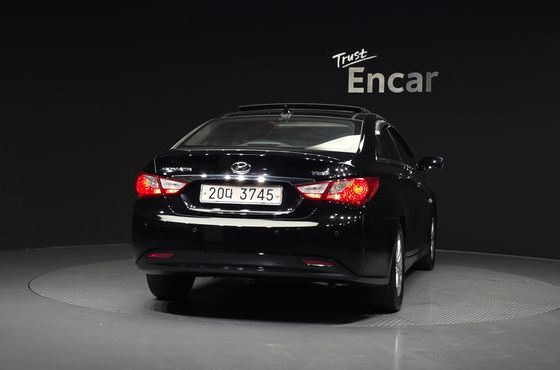Hyundai Sonata LPI Premier — пробег 115 884 км — фото 4 из 5