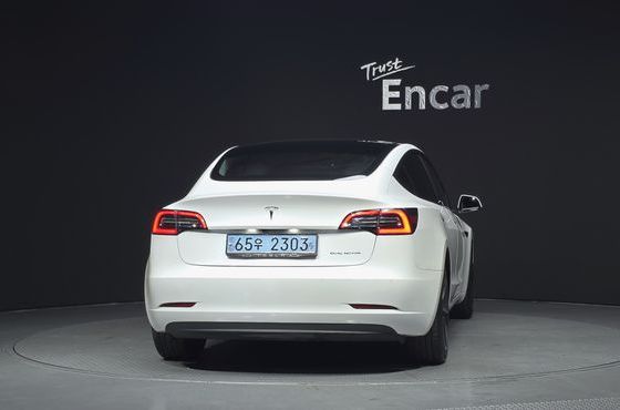 Tesla Model 3 Long Range AWD — пробег 32 722 км — фото 4 из 5