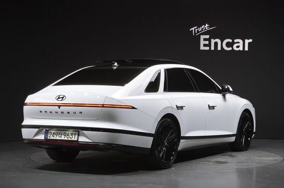 Hyundai Grandeur Calligraphy — пробег 22 330 км — фото 2 из 5
