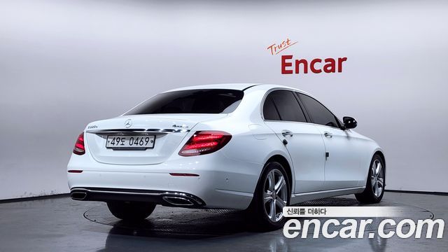 Mercedes-Benz E-Class из Кореи Encar
