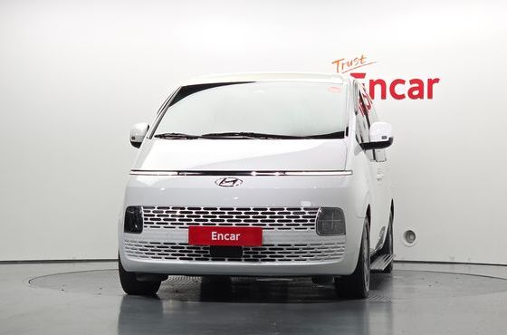 Hyundai Staria Tourer 11-Seater Modern — пробег 128 113 км — фото 3 из 5