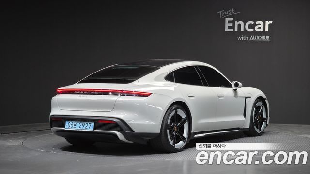 Porsche Taycan из Кореи Encar