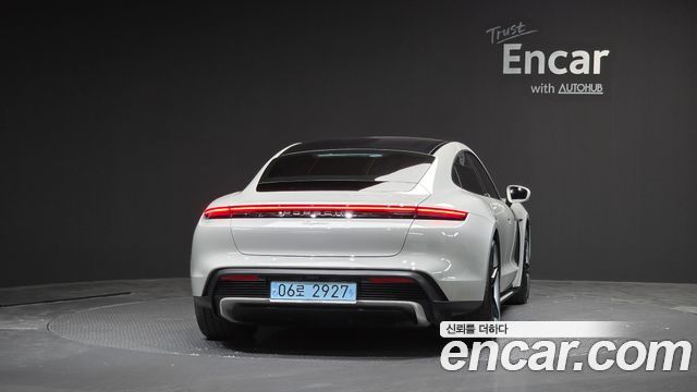 Porsche Taycan из Кореи Encar