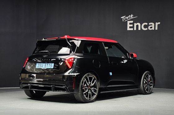 Mini Cooper JCW — пробег 5 278 км — фото 2 из 5