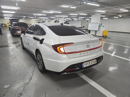 Hyundai Sonata 2.0 Premium Plus — пробег 106 091 км — фото 2 из 5