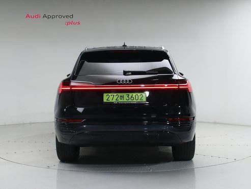 Audi Q8 e-tron 55 Quattro — пробег 17 275 км — фото 4 из 5