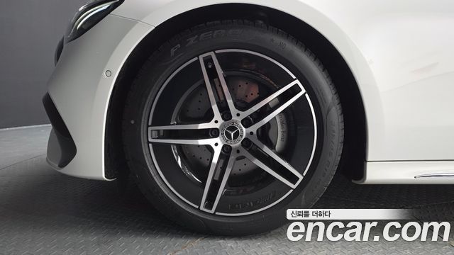 Mercedes-Benz E-Class E200 AMG Line — пробег 491 км — фото 5 из 5