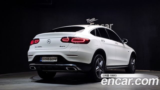 Mercedes-Benz GLC-Class GLC300e 4MATIC Coupe — пробег 26 347 км — фото 2 из 5