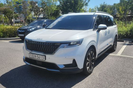 Kia Carnival Gasoline 7-Seater Signature — пробег 82 444 км — фото 1 из 5