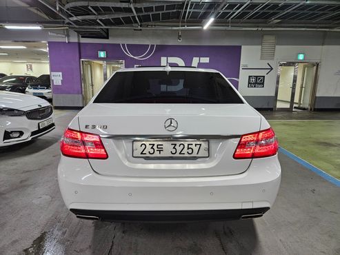 Mercedes-Benz E-Class E300 Avantgarde Sports Package — пробег 107 500 км — фото 4 из 5