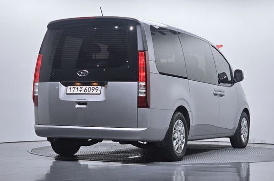 Hyundai Staria Tourer 9-Seater Modern — пробег 25 625 км — фото 2 из 5