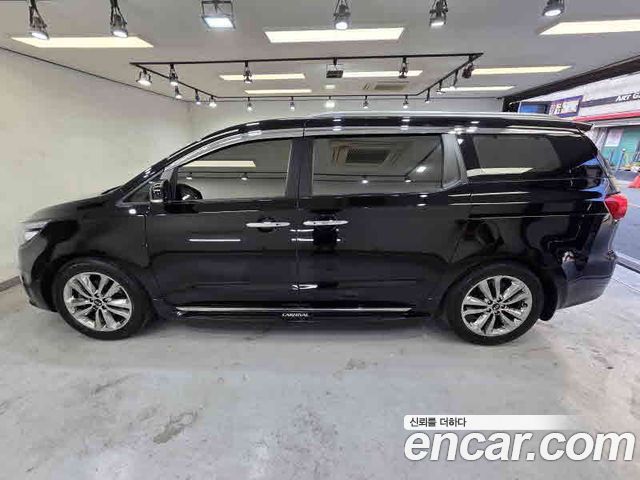 Kia Carnival из Кореи Encar