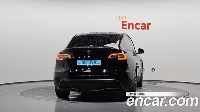 Tesla Model Y Long Range AWD — пробег 77 608 км — фото 4 из 5