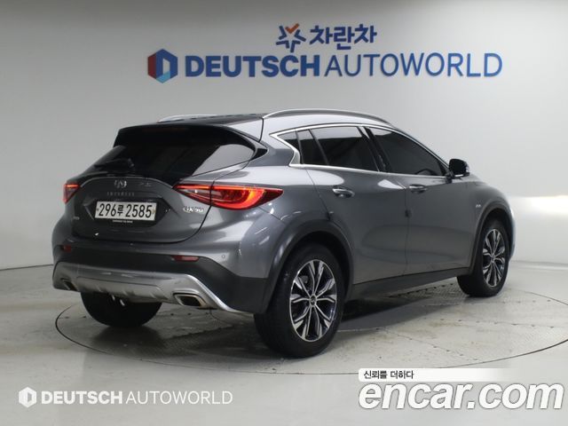 Infiniti QX30 2.0 Essential AWD — пробег 42 499 км — фото 2 из 5
