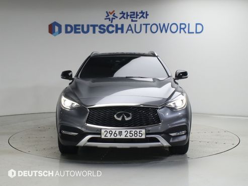 Infiniti QX30 2.0 Essential AWD — пробег 42 499 км — фото 3 из 5